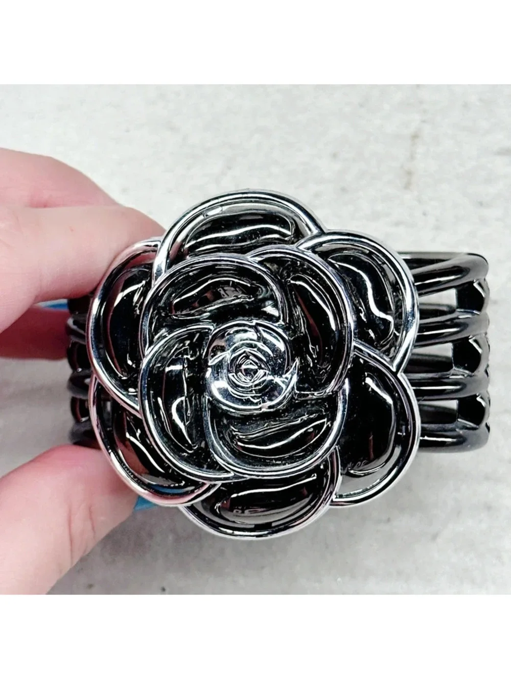 875u. Rose Floral Gunmetal Plastic Hinge